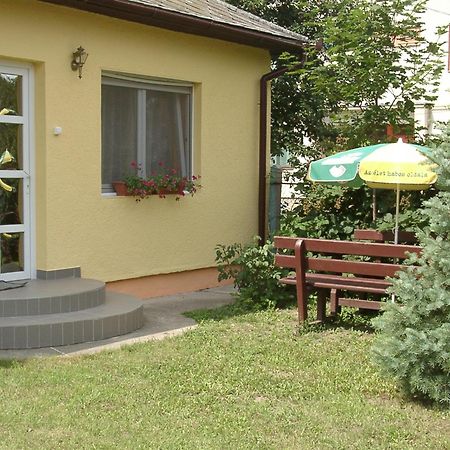 Emese Apartman Hajduszoboszlo Exterior photo