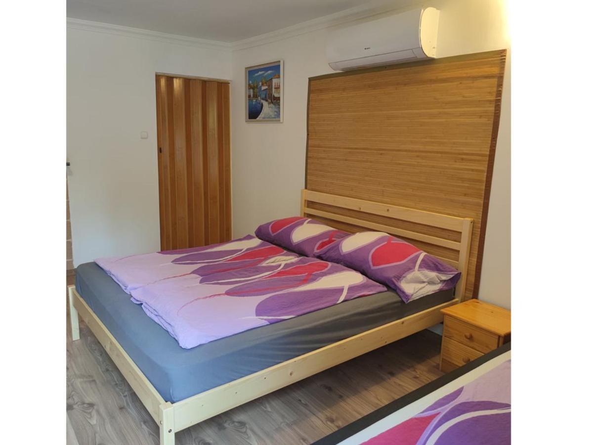 Emese Apartman Hajduszoboszlo Exterior photo
