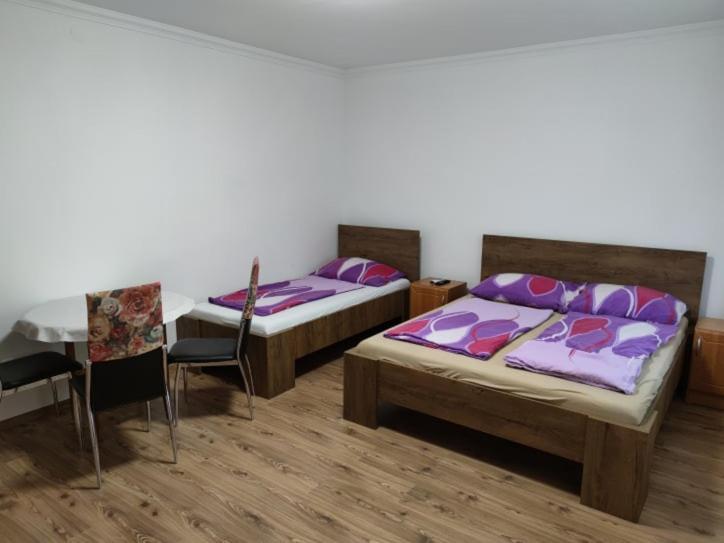 Emese Apartman Hajduszoboszlo Exterior photo